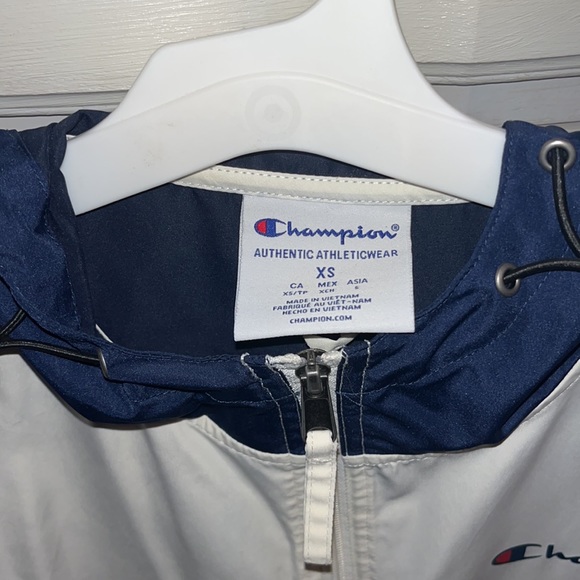 champion windbreaker worn once! - Picture 2 of 3